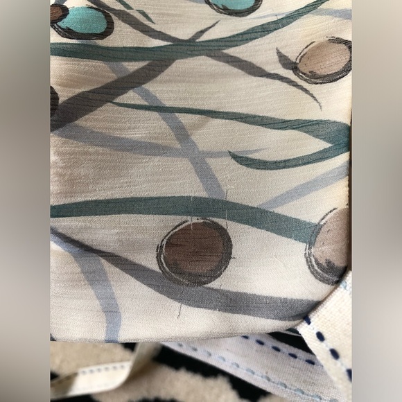 BCBGmaxazria Silk Dress 👗 with a 🎀 - Picture 11 of 13